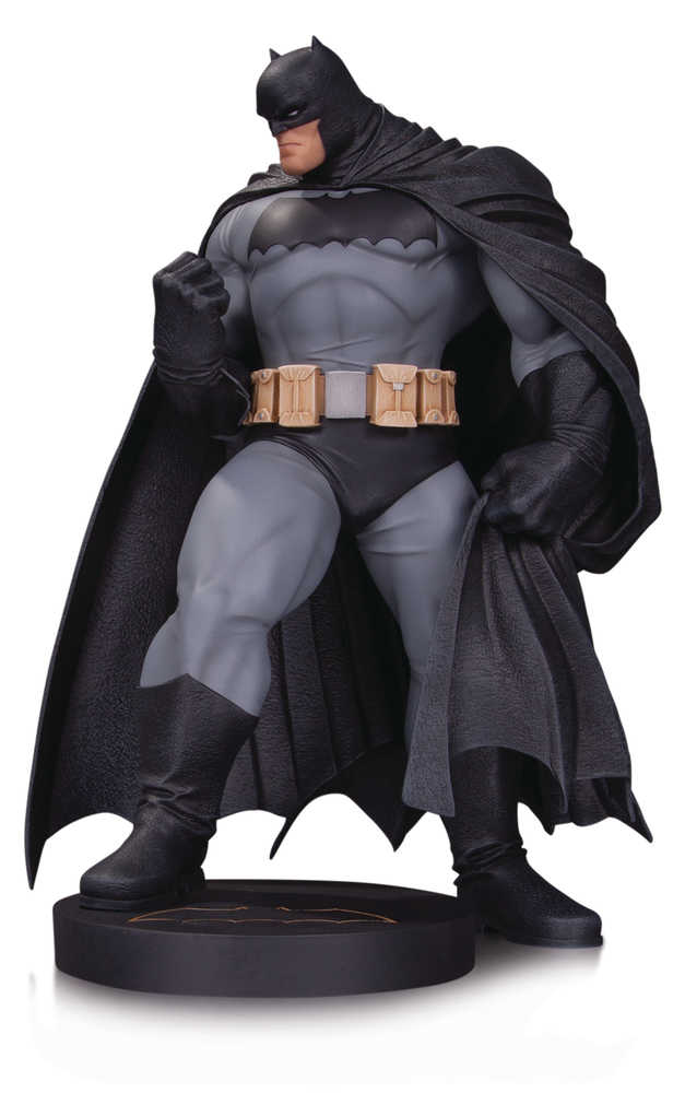 DC Designer Ser Batman By Andy Kubert Mini Statue