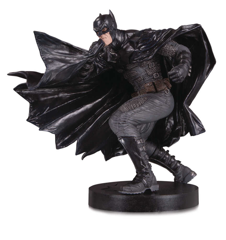DC Designer Ser Black Label Batman By Bermejo Statue