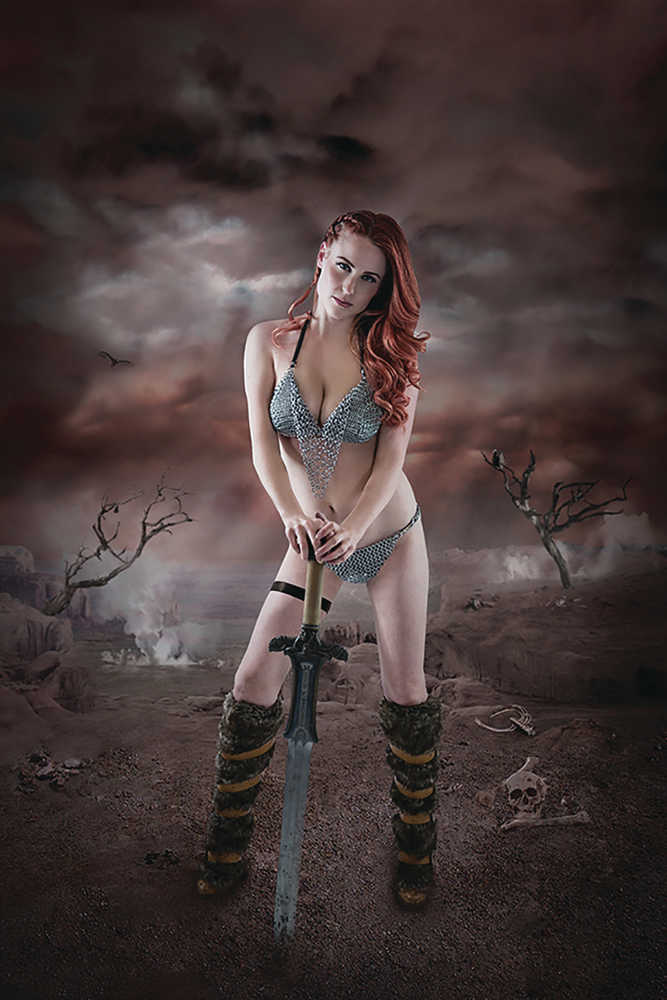 Red Sonja Birth Of She Devil #1 Gold Signed Cosplay Full Art Cover