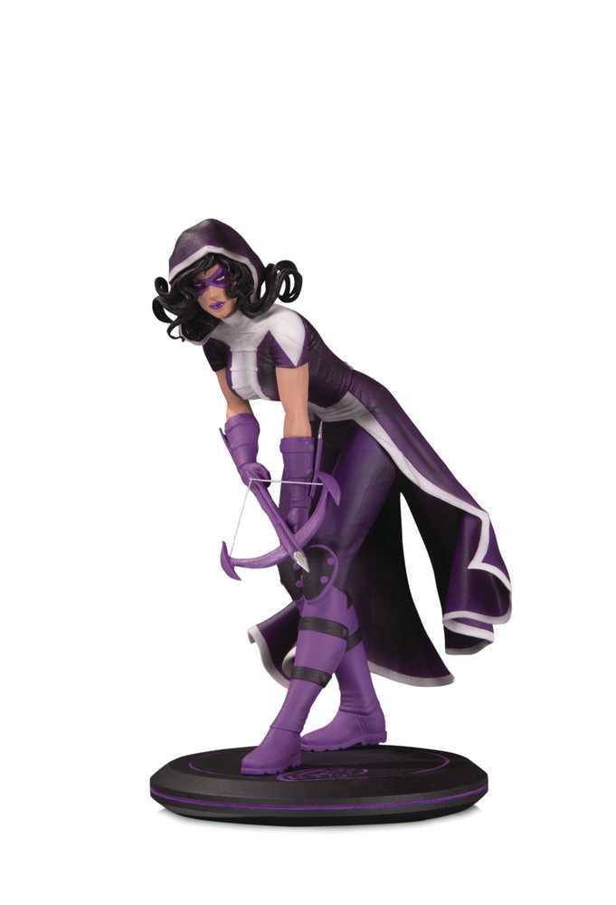 DC Cover Girls Huntress By Joelle Jones Statue