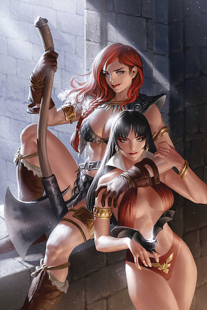 Vampirella Red Sonja #8 Yoon Limited Full Art Cover