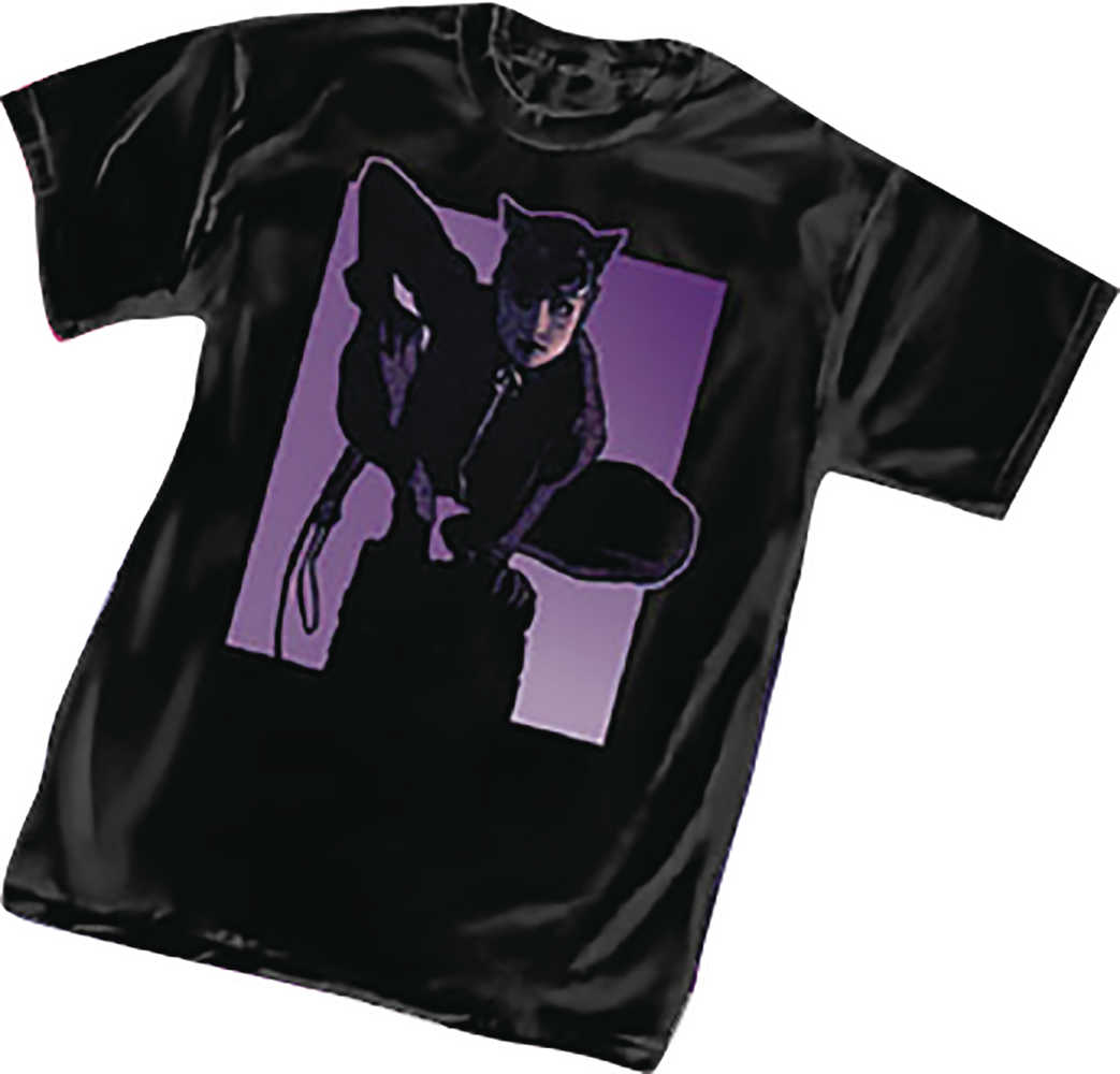 DC Catwoman Pedestal T-Shirt LG 