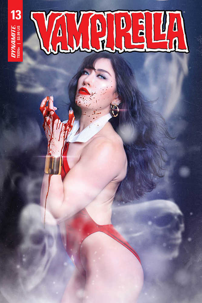Vampirella #13 Cover E Lee Cosplay