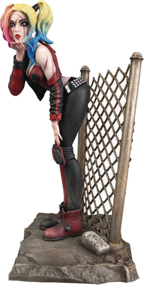 DC Gallery Dceased Harley Quinn PVC Statue 