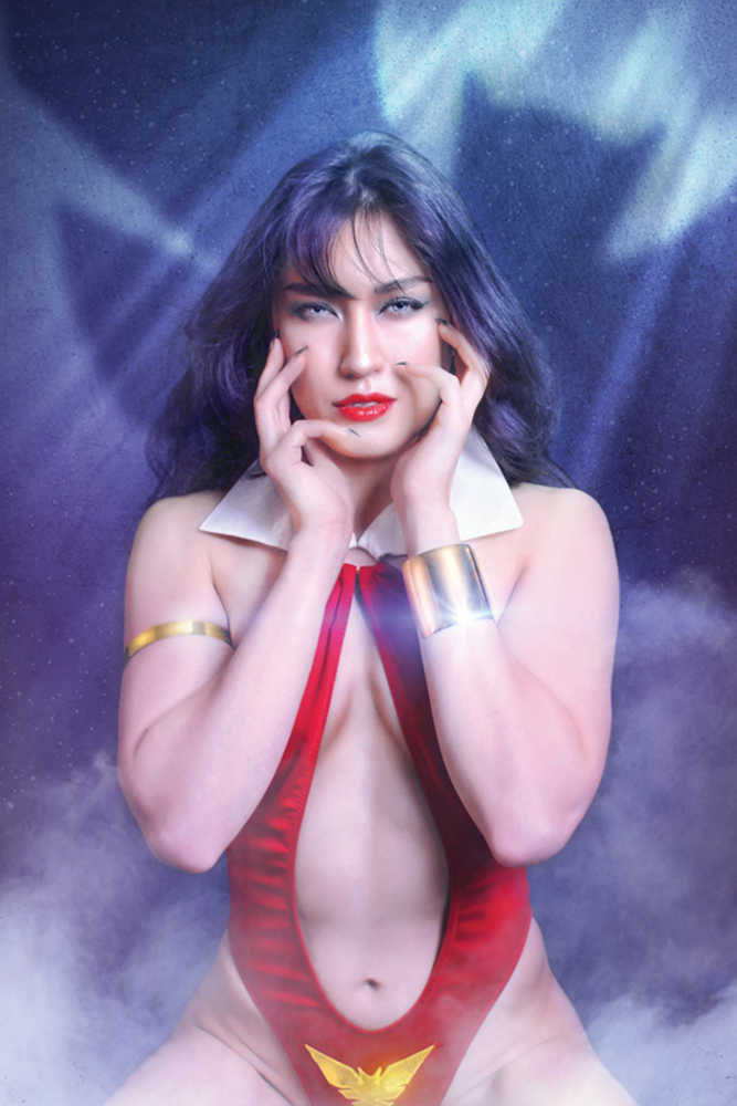 Vampirella #14 25 Copy Lee Cosplay Full Art Variant Edition