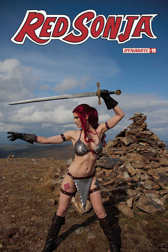 Red Sonja #19 Cover E Decobray Cosplay