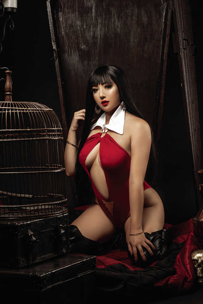 Vampirella Dark Powers #1 35 Copy Cosplay Full Art Variant Edition