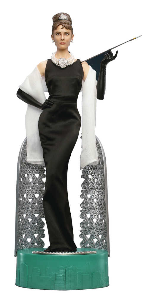 Breakfast At Tiffanys Audrey Hepburn Limited Edition 1/4 Statue 