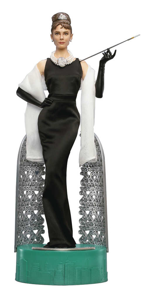 Breakfast At Tiffanys Audrey Hepburn Limited 1/4 Statue W/Light